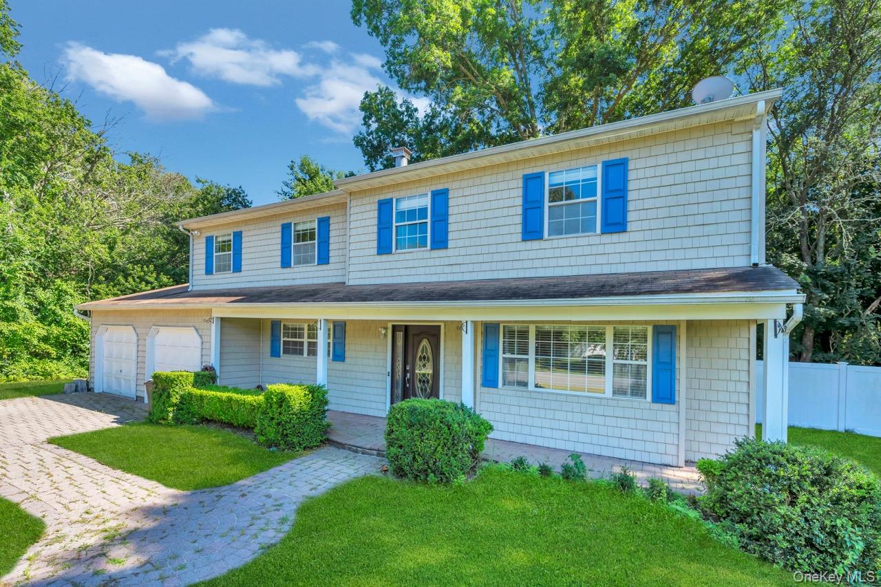 28 Niewood, Ridge, NY 11961