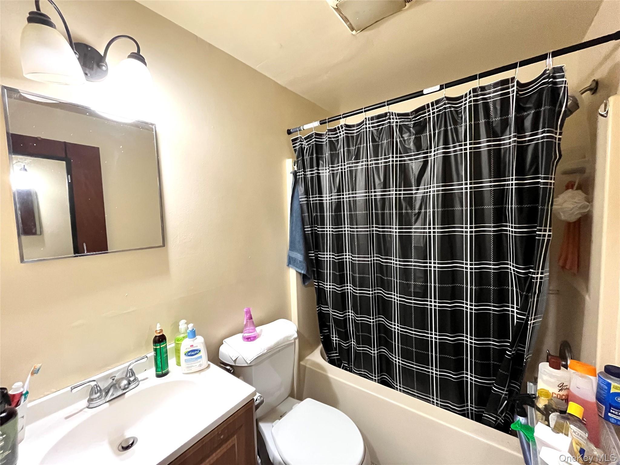 34 Luty Drive, Hyde Park, NY 12538