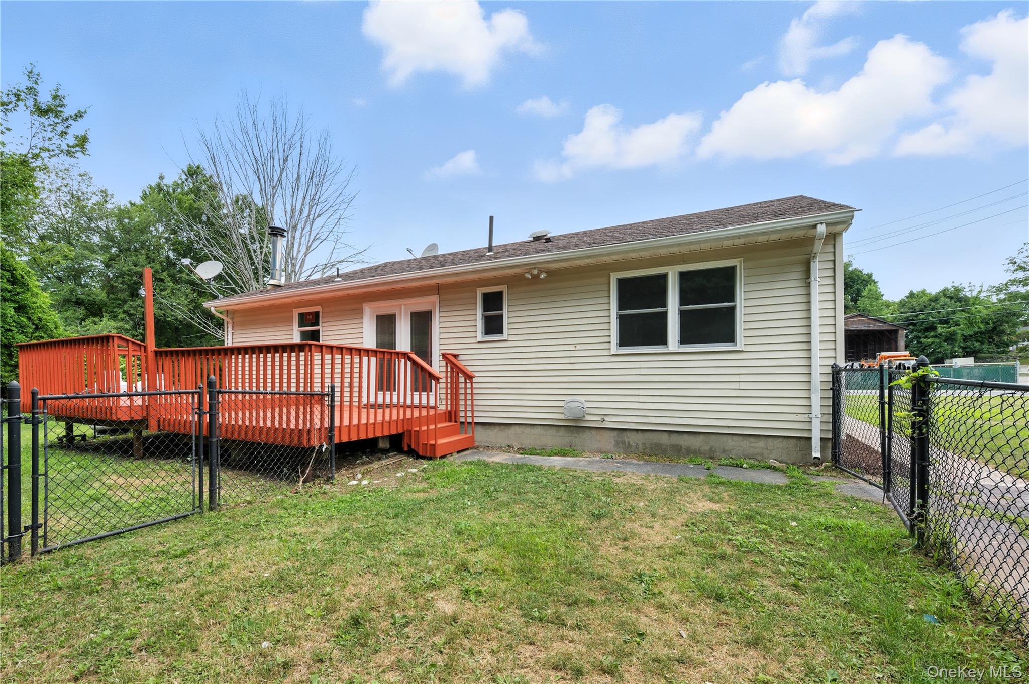 17 Seybolt Avenue, Otisville, NY 10963