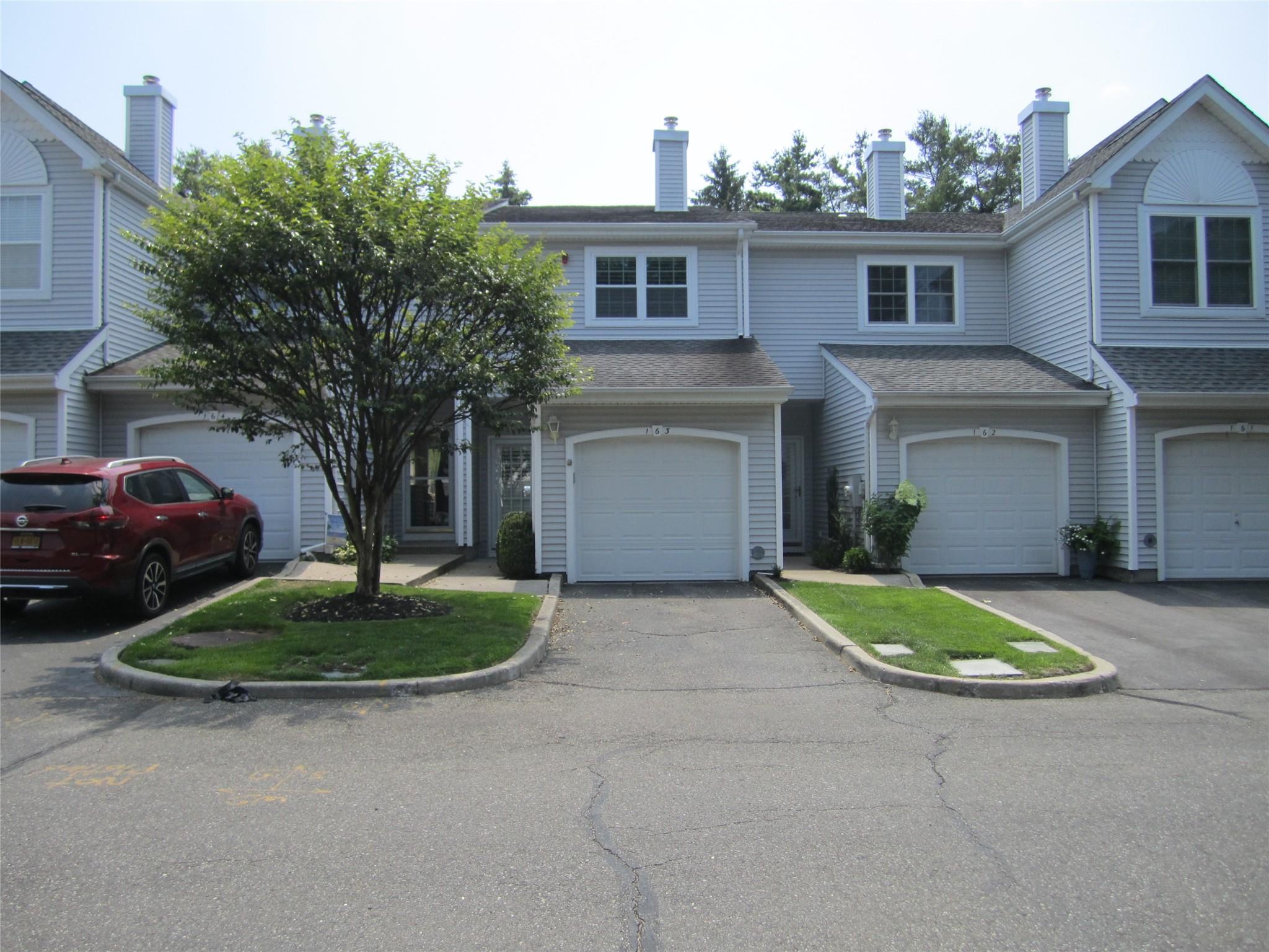163 Windward Court S, Port Jefferson, NY 11777