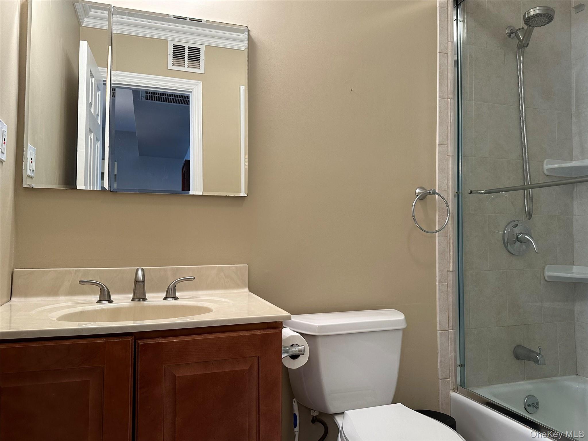 94 Bailey Court # 94, Middle Island, NY 11953