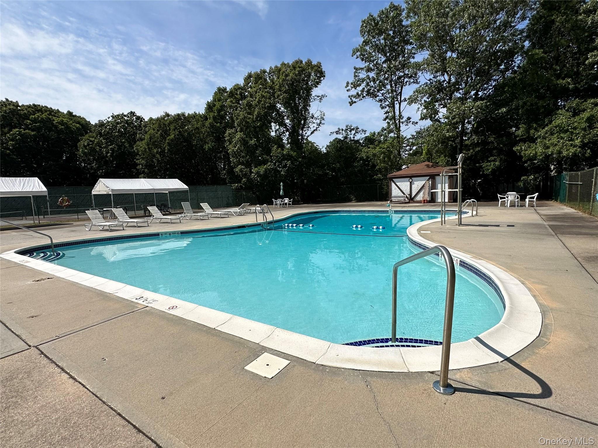 94 Bailey Court # 94, Middle Island, NY 11953