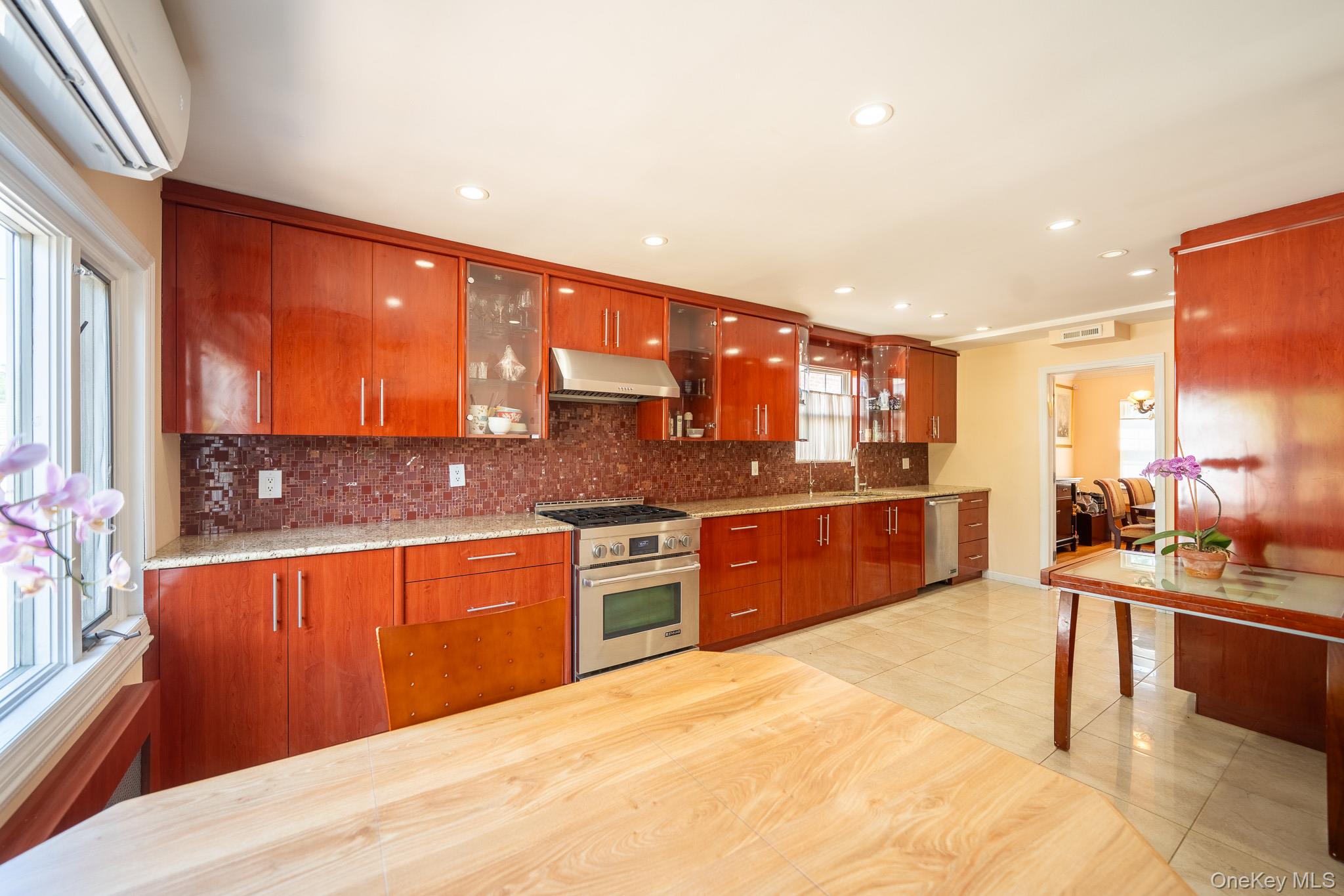 75-22 186th Street, Fresh Meadows, NY 11366