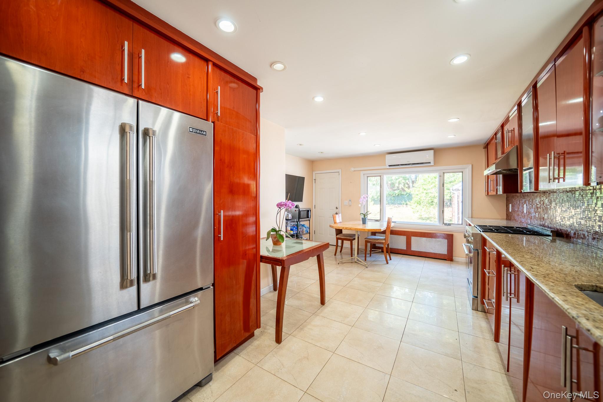 75-22 186th Street, Fresh Meadows, NY 11366