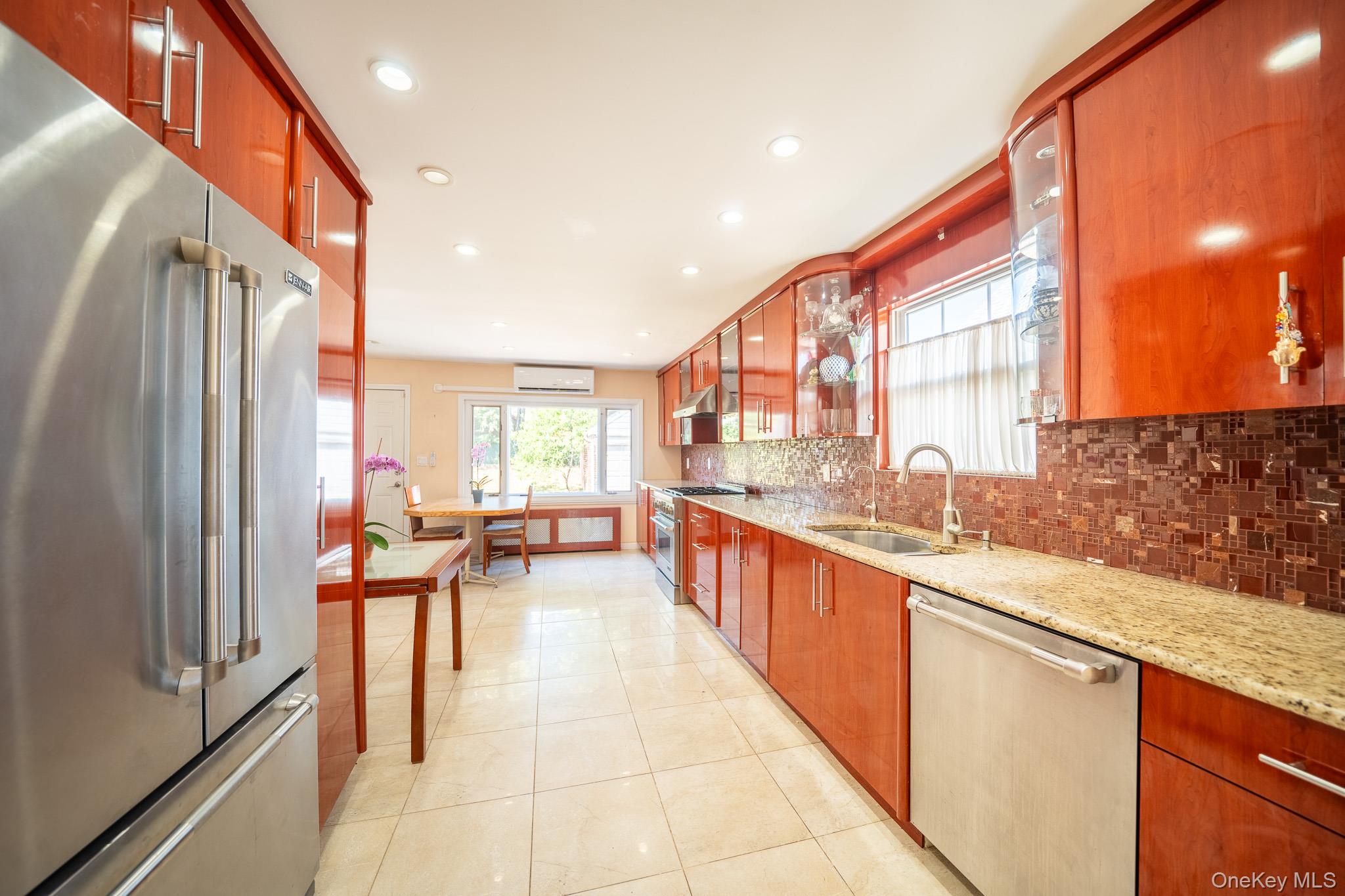 75-22 186th Street, Fresh Meadows, NY 11366