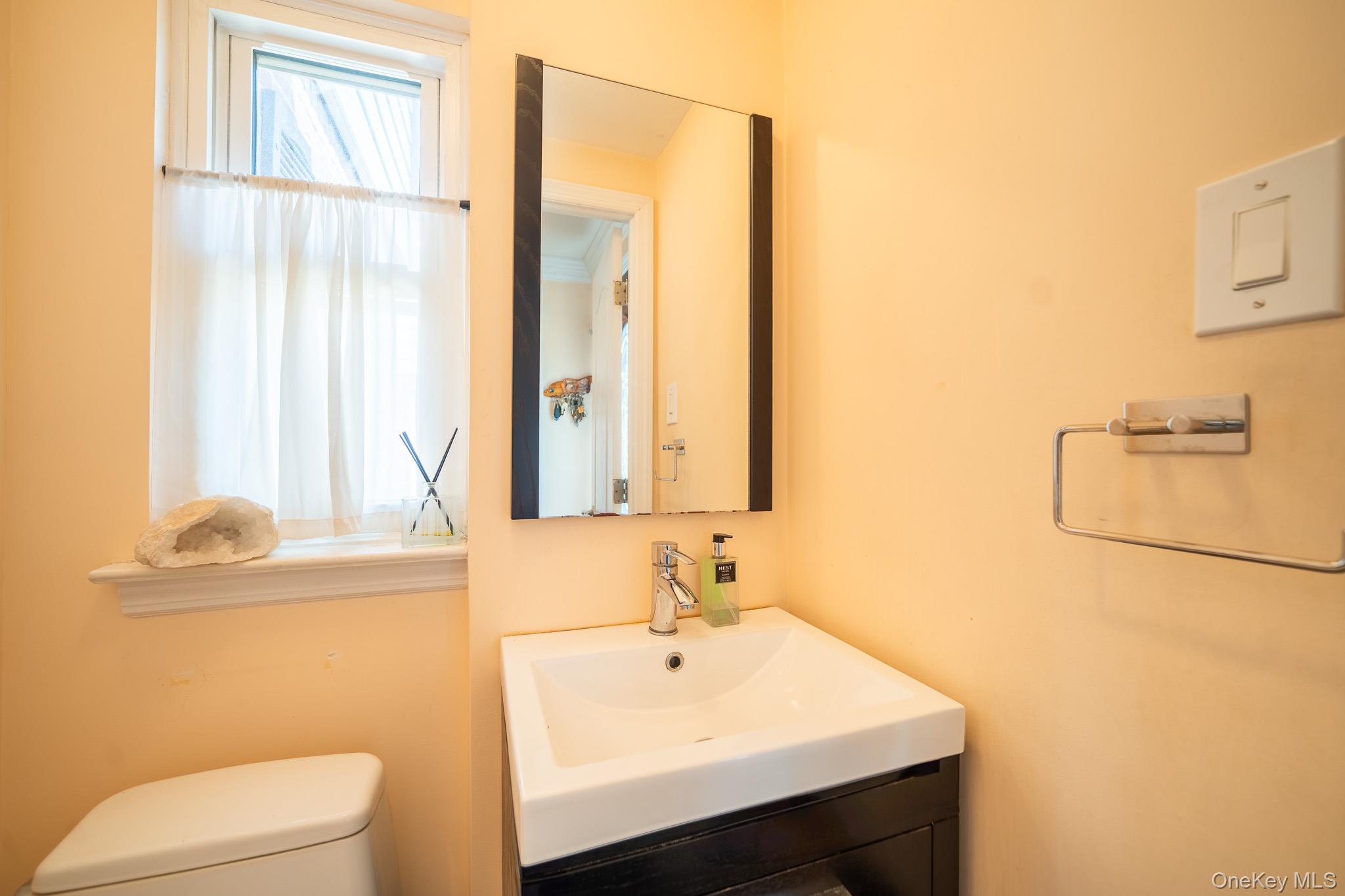 75-22 186th Street, Fresh Meadows, NY 11366