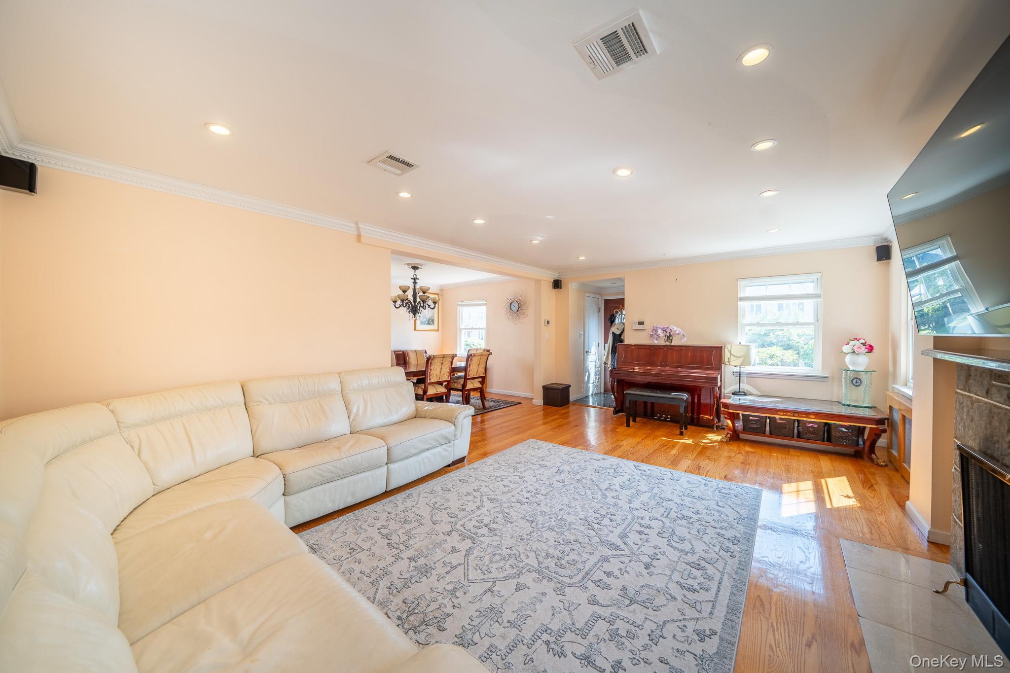 75-22 186th Street, Fresh Meadows, NY 11366