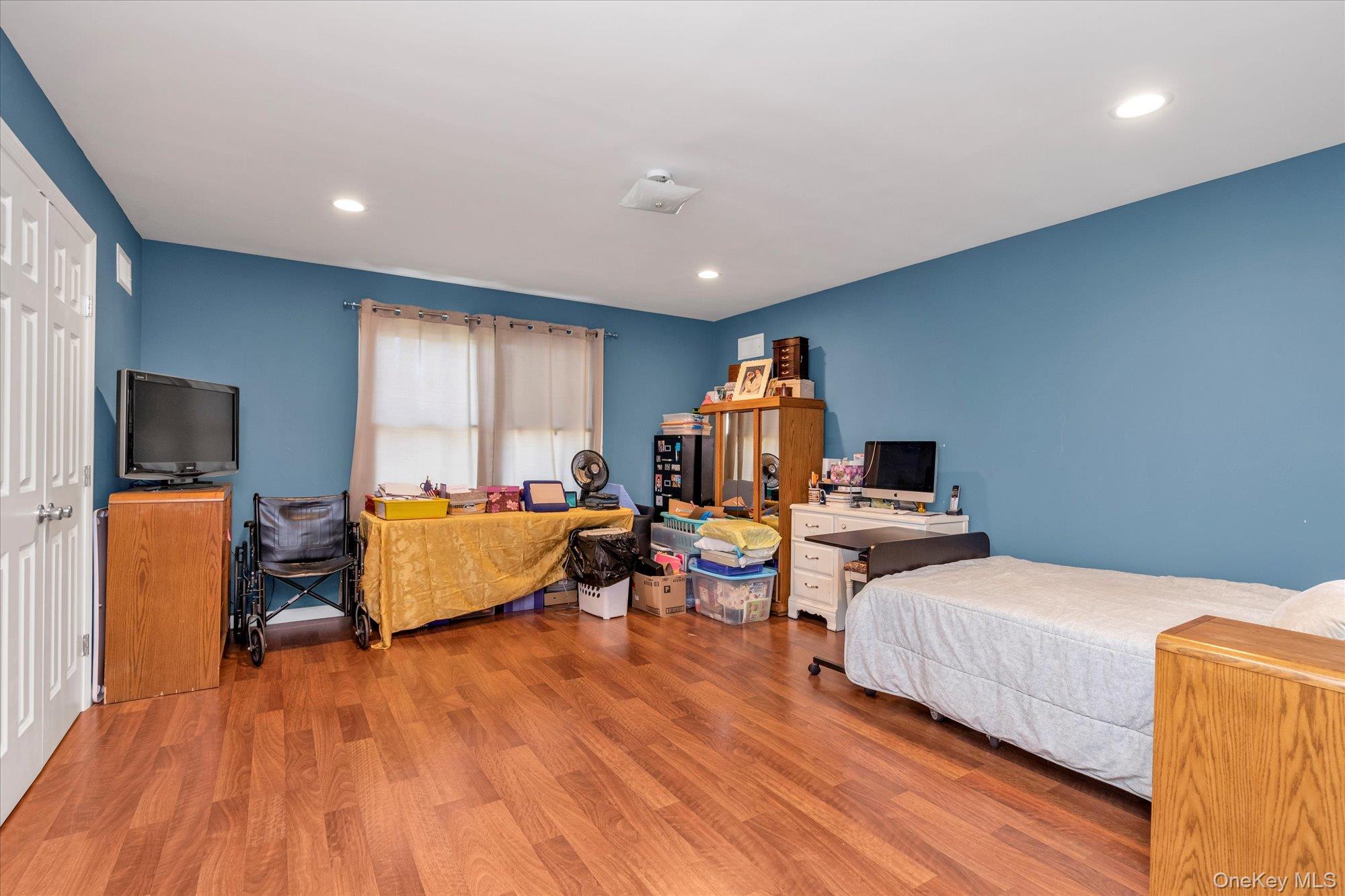 1590 Beech Street, Atlantic Beach, NY 11509