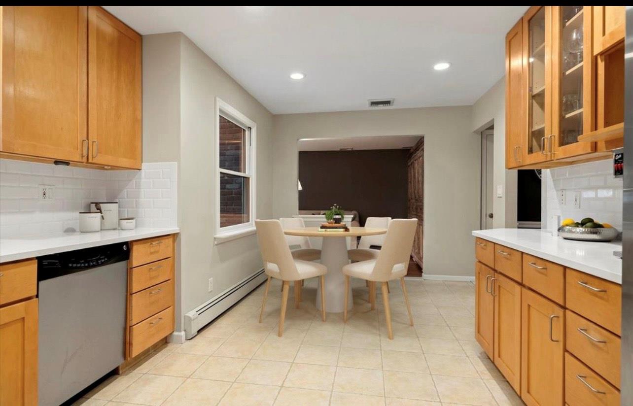 240 Plainview Road, Woodbury, NY 11797