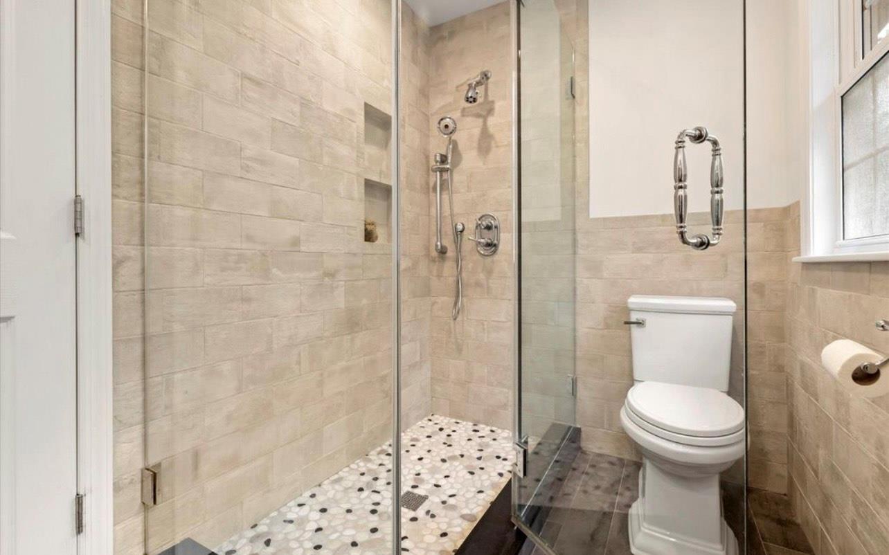 240 Plainview Road, Woodbury, NY 11797