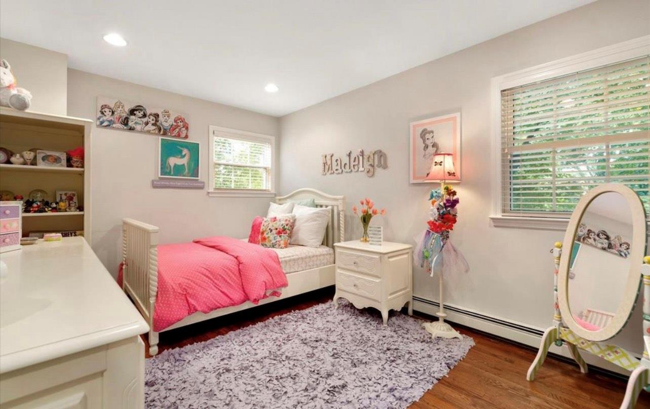 240 Plainview Road, Woodbury, NY 11797