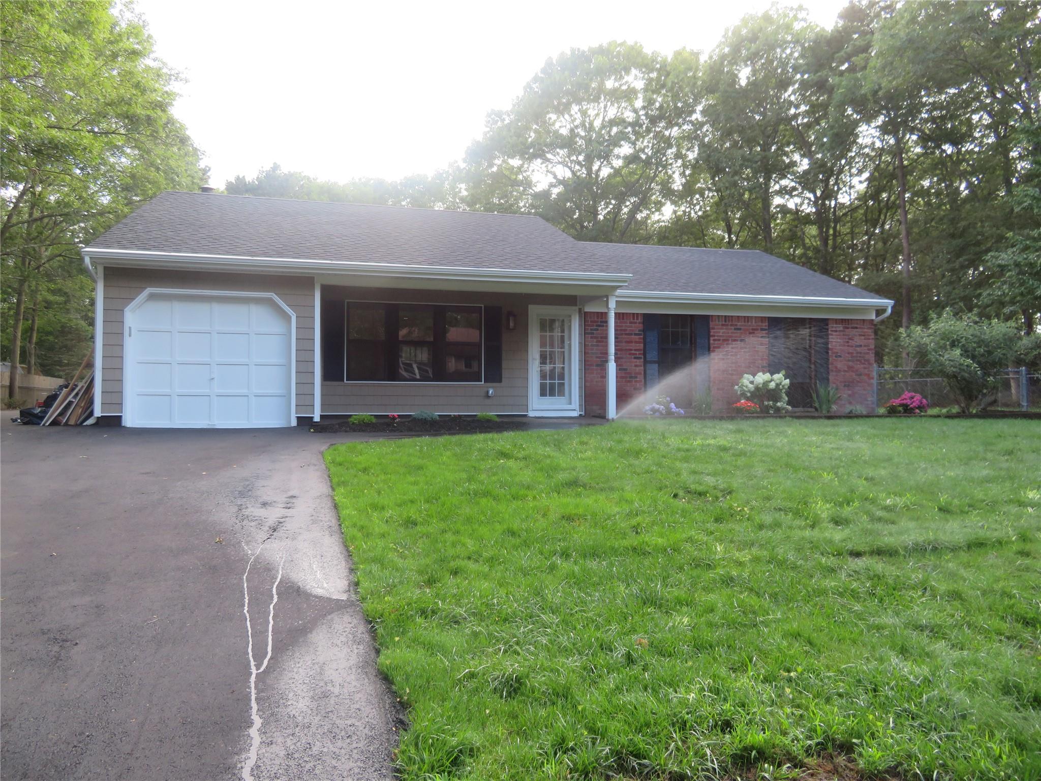 20 Hastings Drive, Ridge, NY 11961