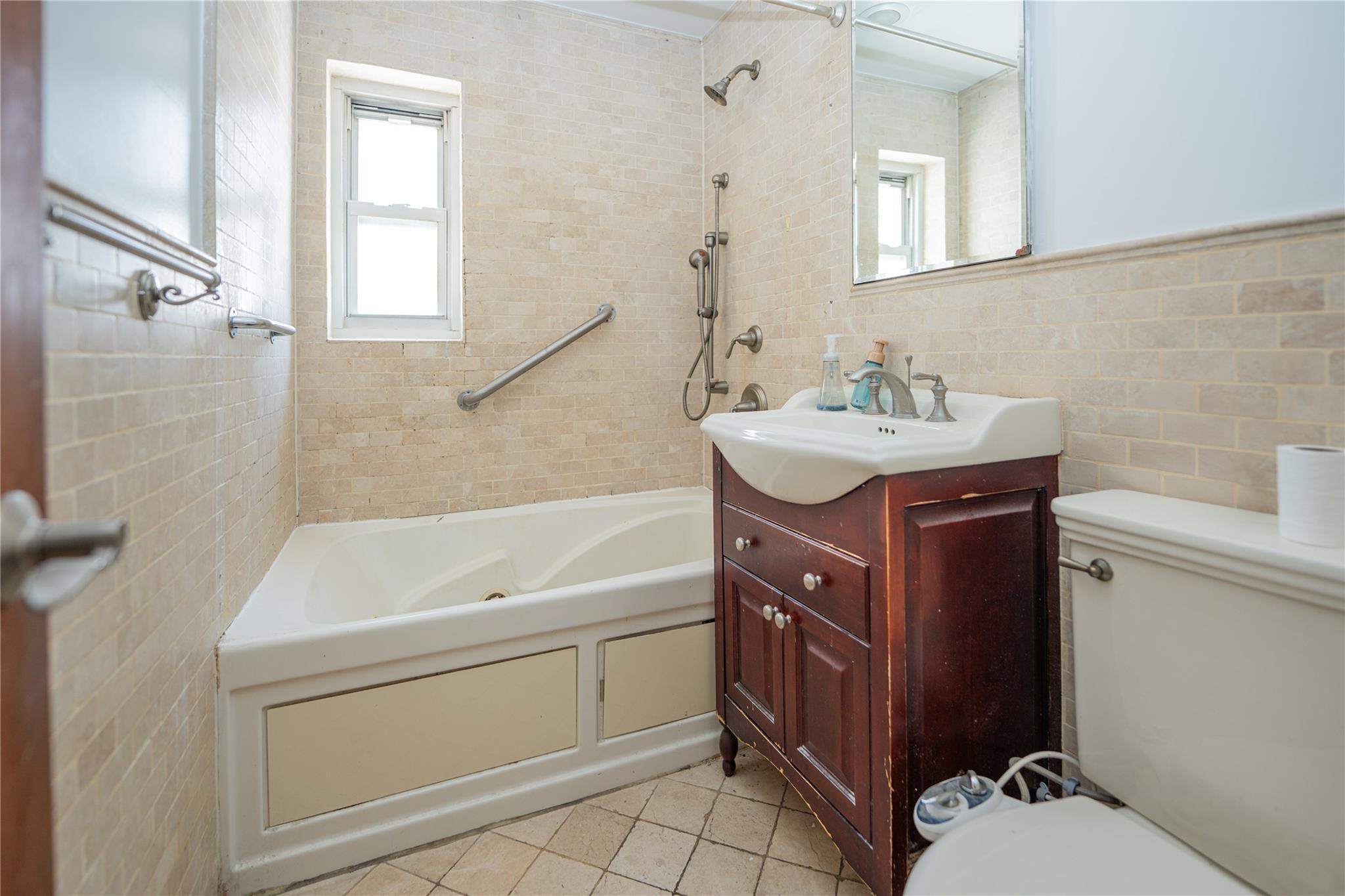 1215 Fairfax Avenue, Bronx, NY 10465