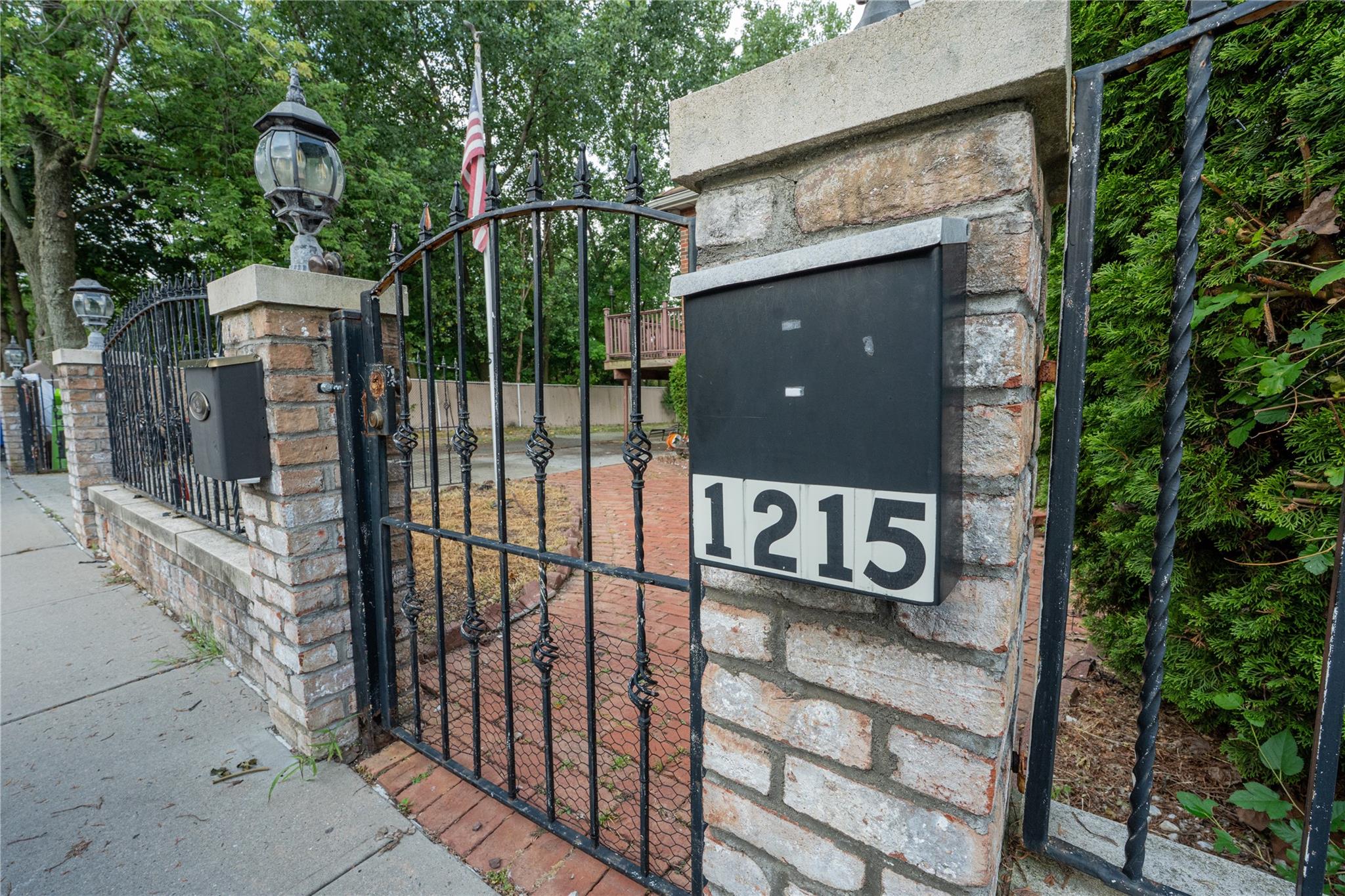 1215 Fairfax Avenue, Bronx, NY 10465