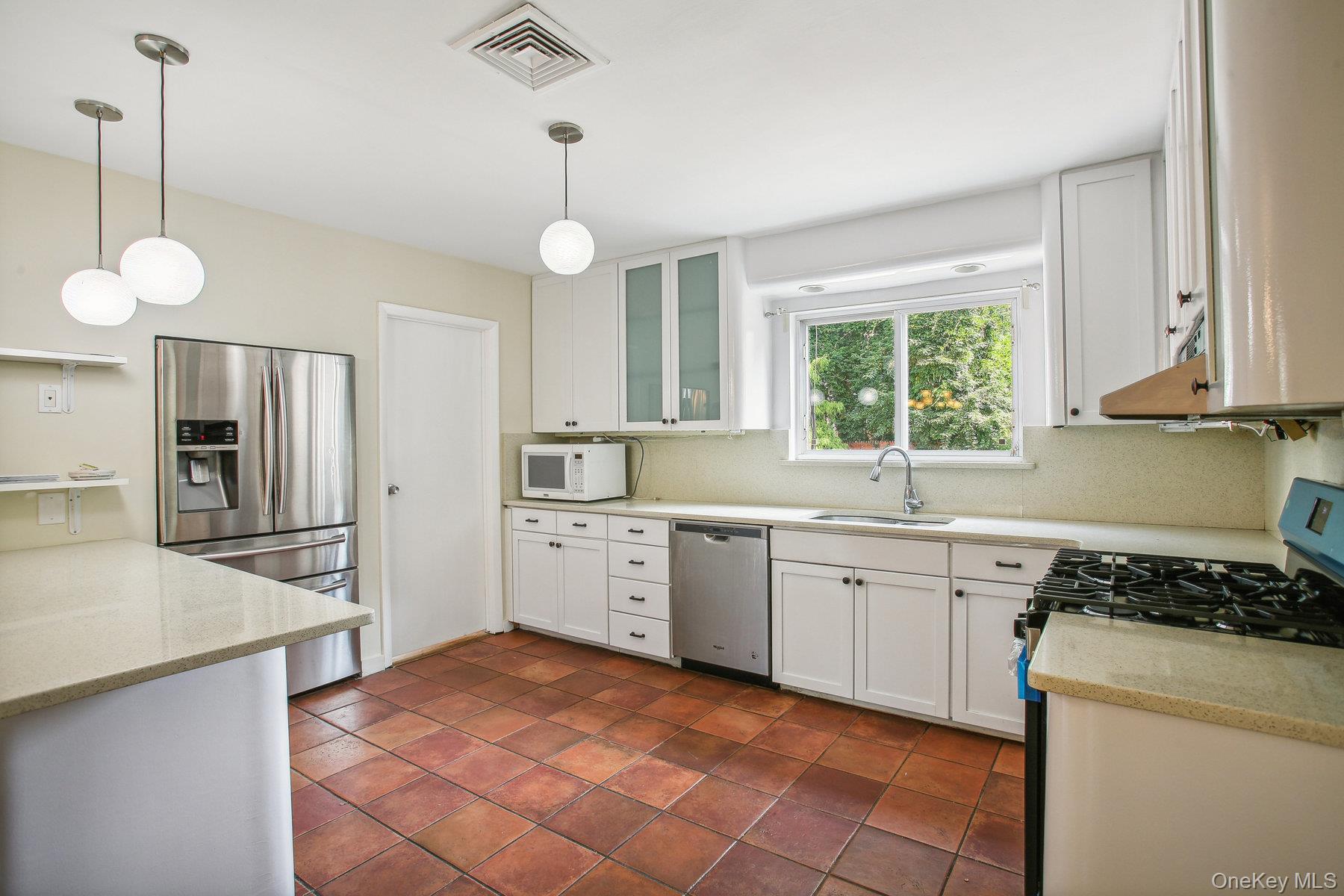 82-43 213th Street, Hollis Hills, NY 11427