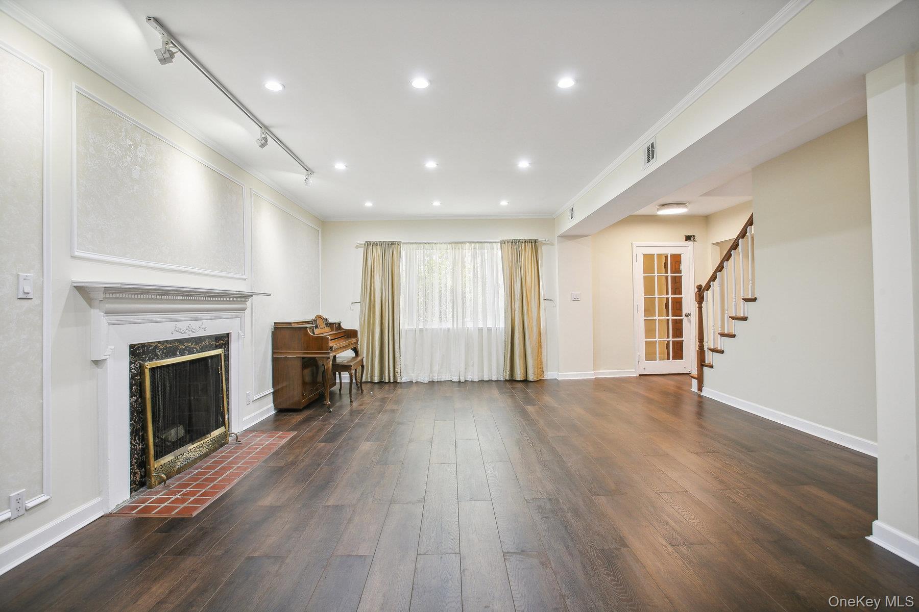 82-43 213th Street, Hollis Hills, NY 11427