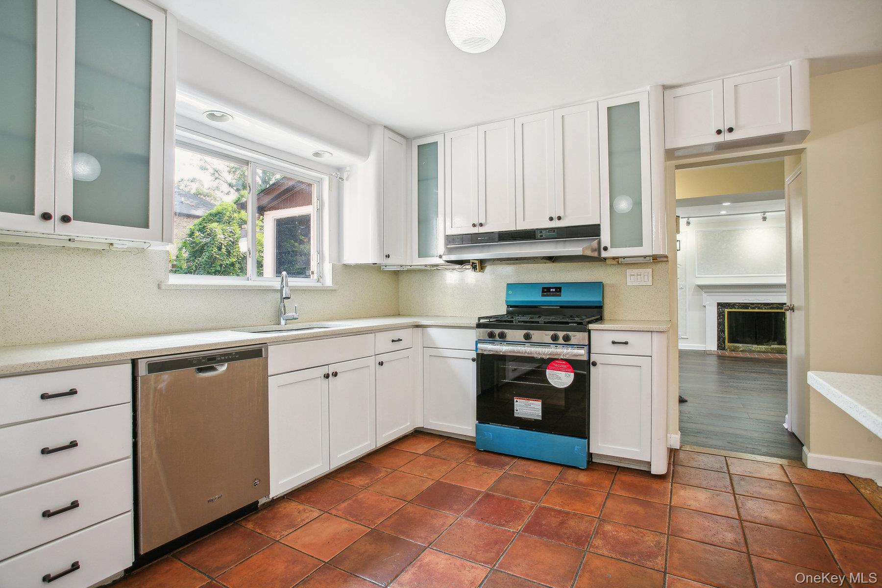 82-43 213th Street, Hollis Hills, NY 11427