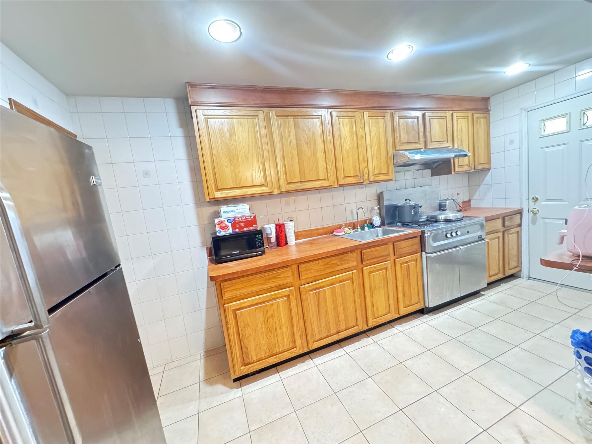 2016 E. 28th Street, Brooklyn, NY 11229