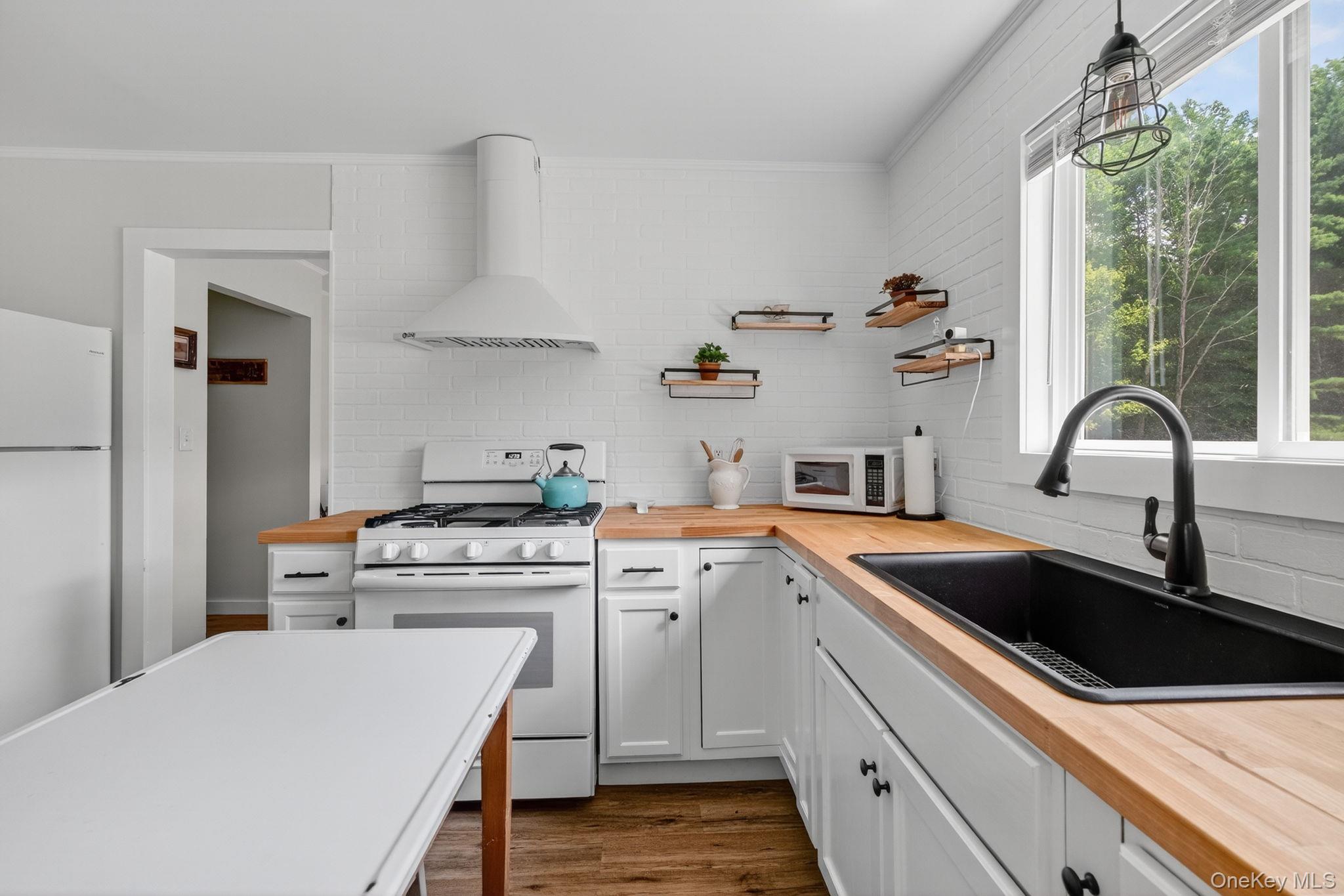 49 Caston Road, Wawarsing, NY 12435