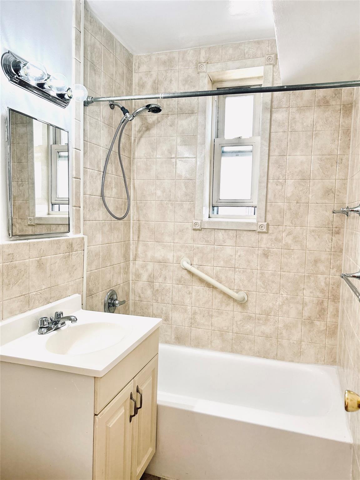 33-05 90 Street # 4K, Jackson Heights, NY 11372