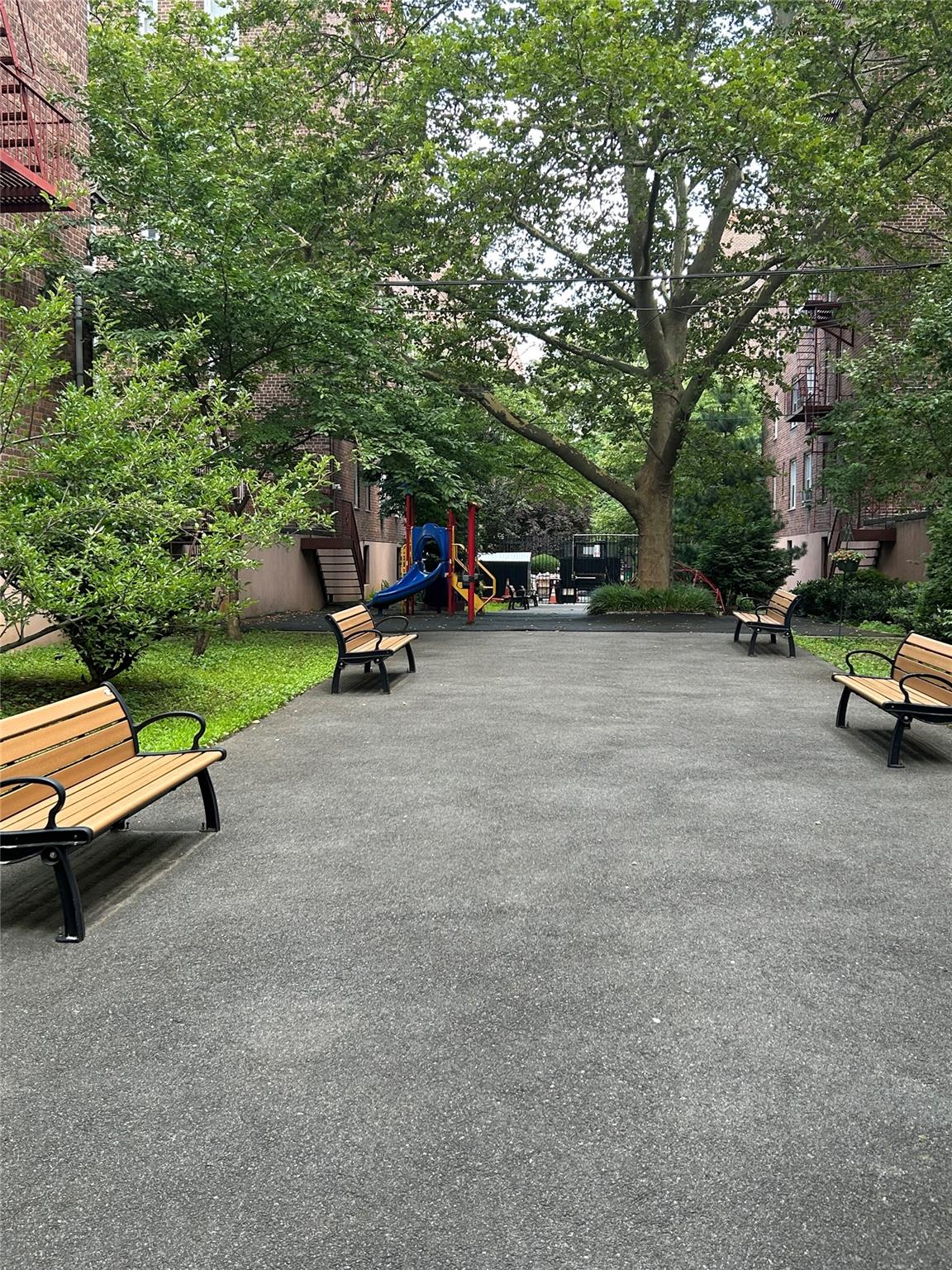 33-05 90 Street # 4K, Jackson Heights, NY 11372