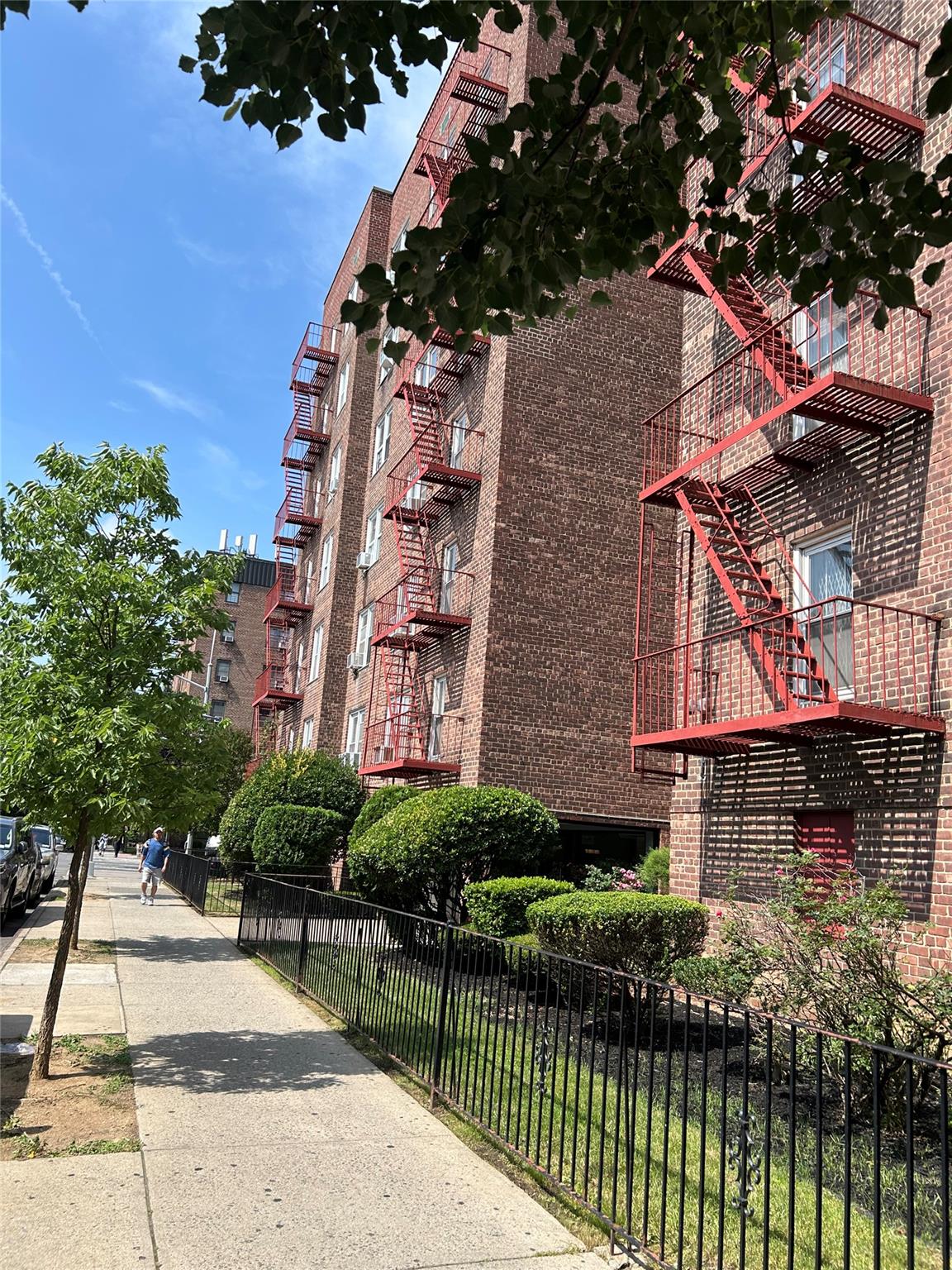 33-05 90 Street # 4K, Jackson Heights, NY 11372