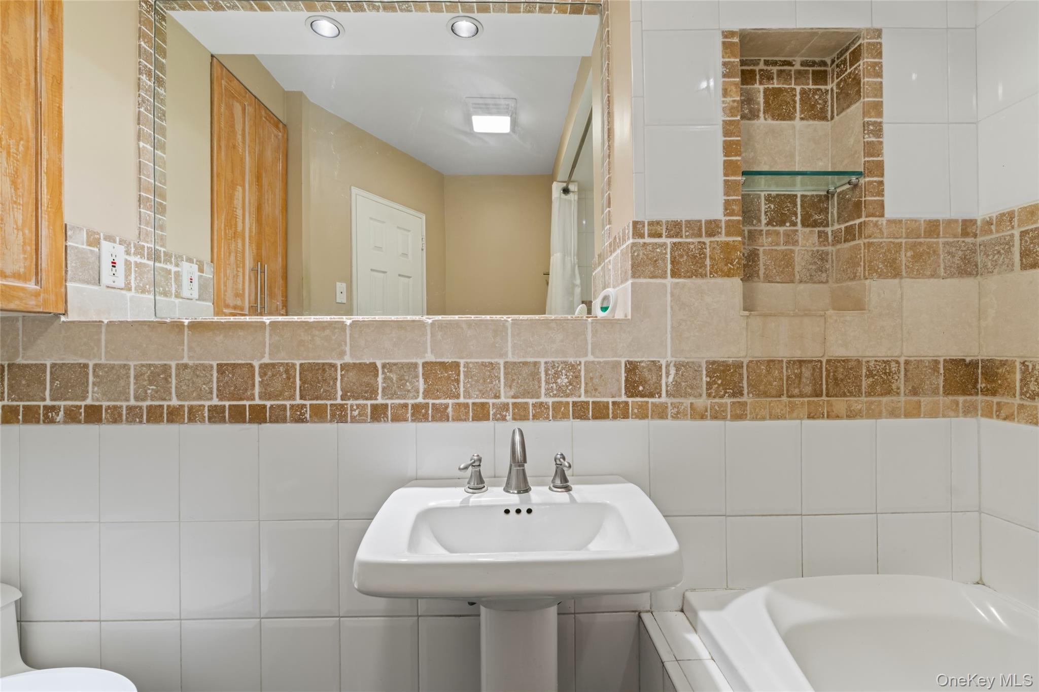 324 Durkee Lane, East Patchogue, NY 11772