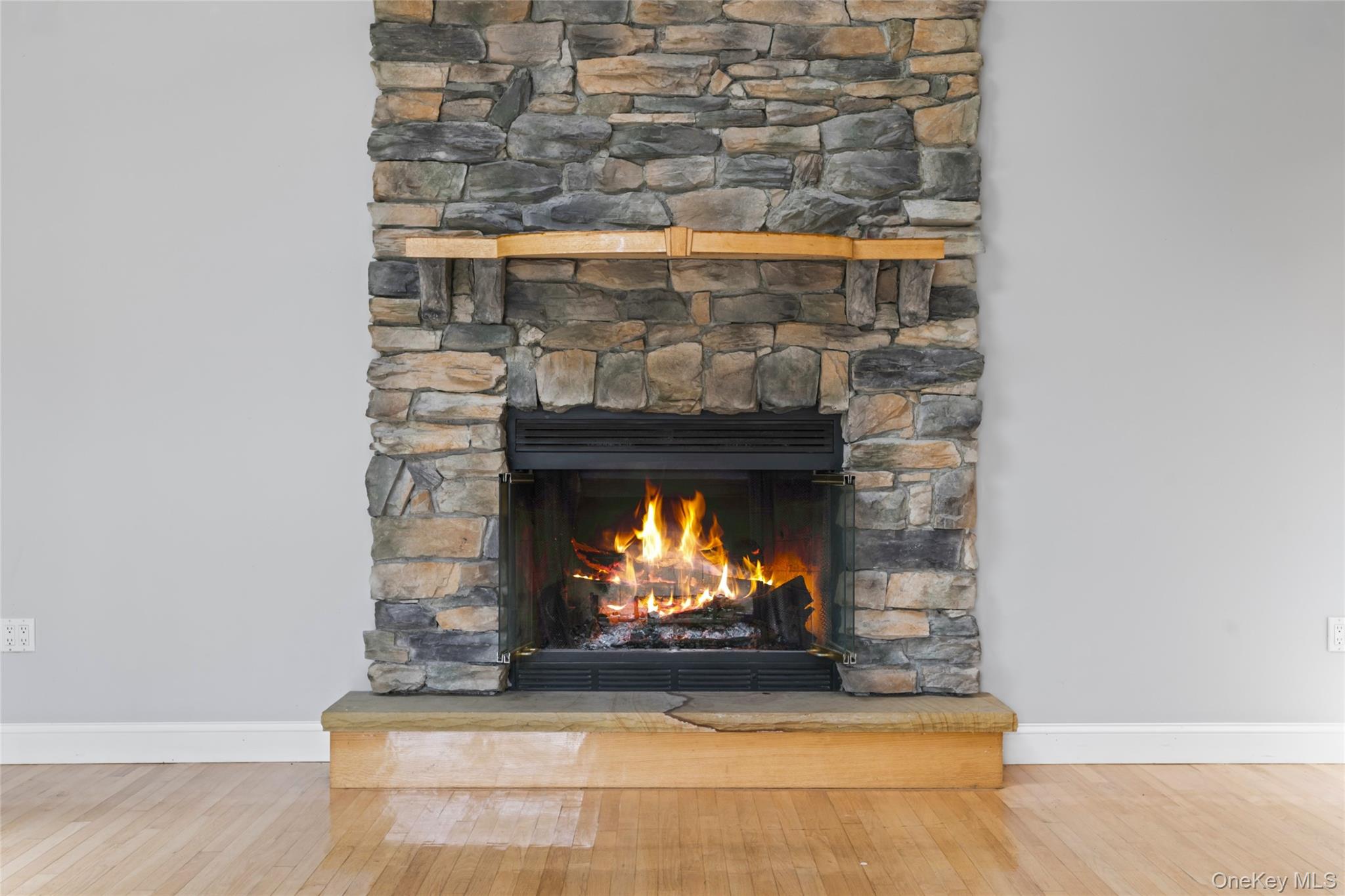 324 Durkee Lane, East Patchogue, NY 11772