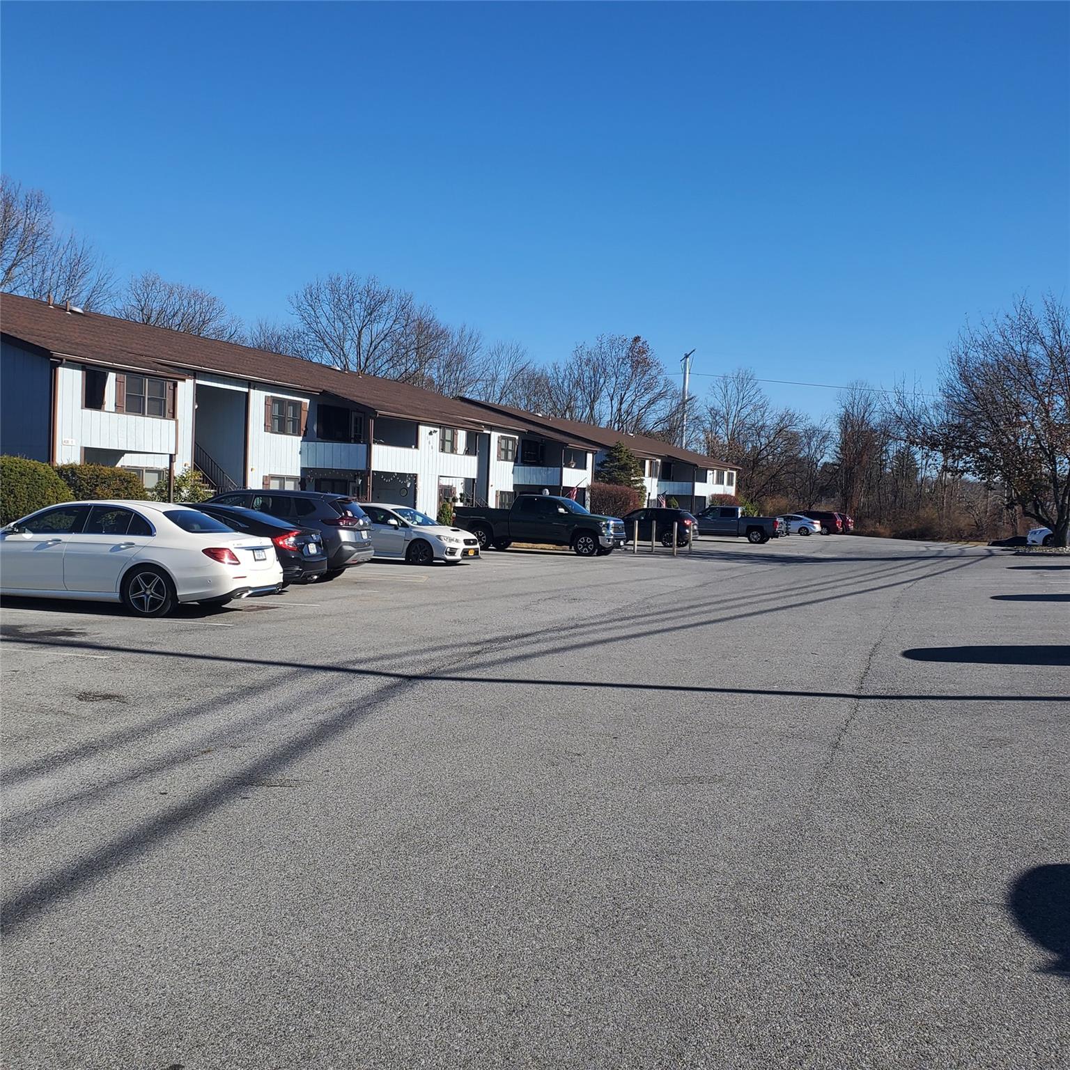160 West Road # B19, Pleasant Valley, NY 12569