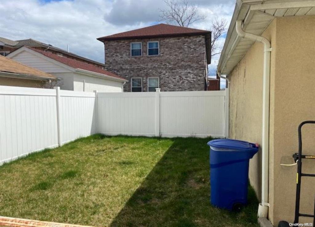 13917 250th Street, Rosedale, NY 11422