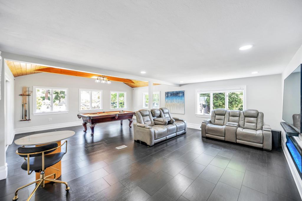 54 Pine Hill Lane, Dix Hills, NY 11746