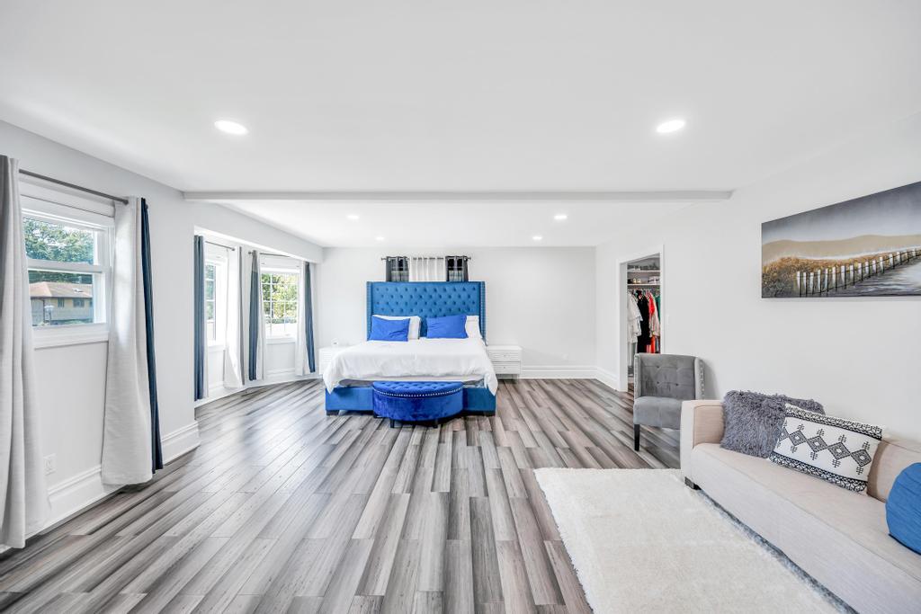 54 Pine Hill Lane, Dix Hills, NY 11746