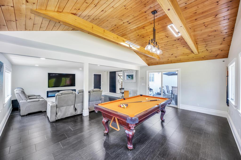 54 Pine Hill Lane, Dix Hills, NY 11746