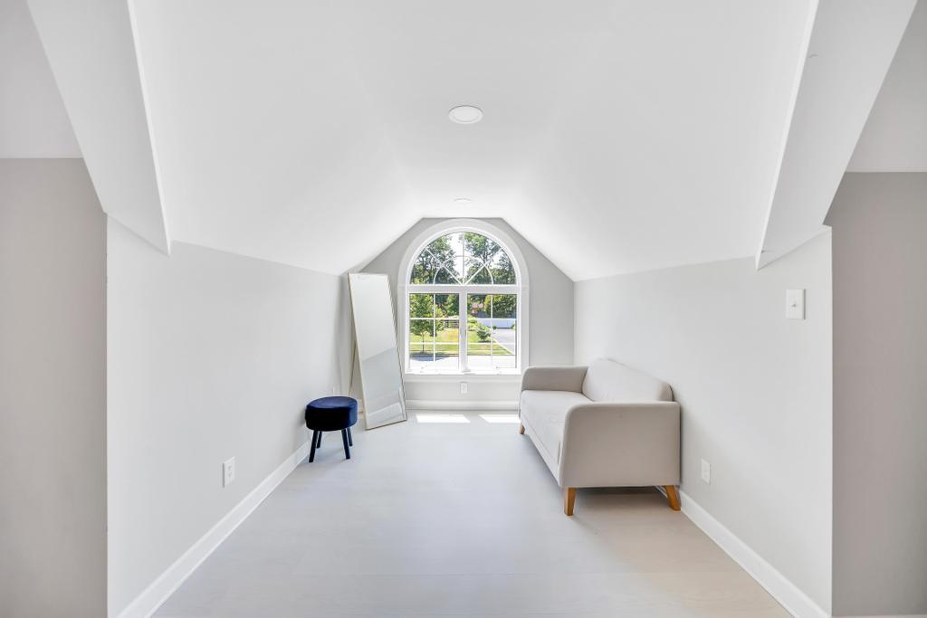 54 Pine Hill Lane, Dix Hills, NY 11746