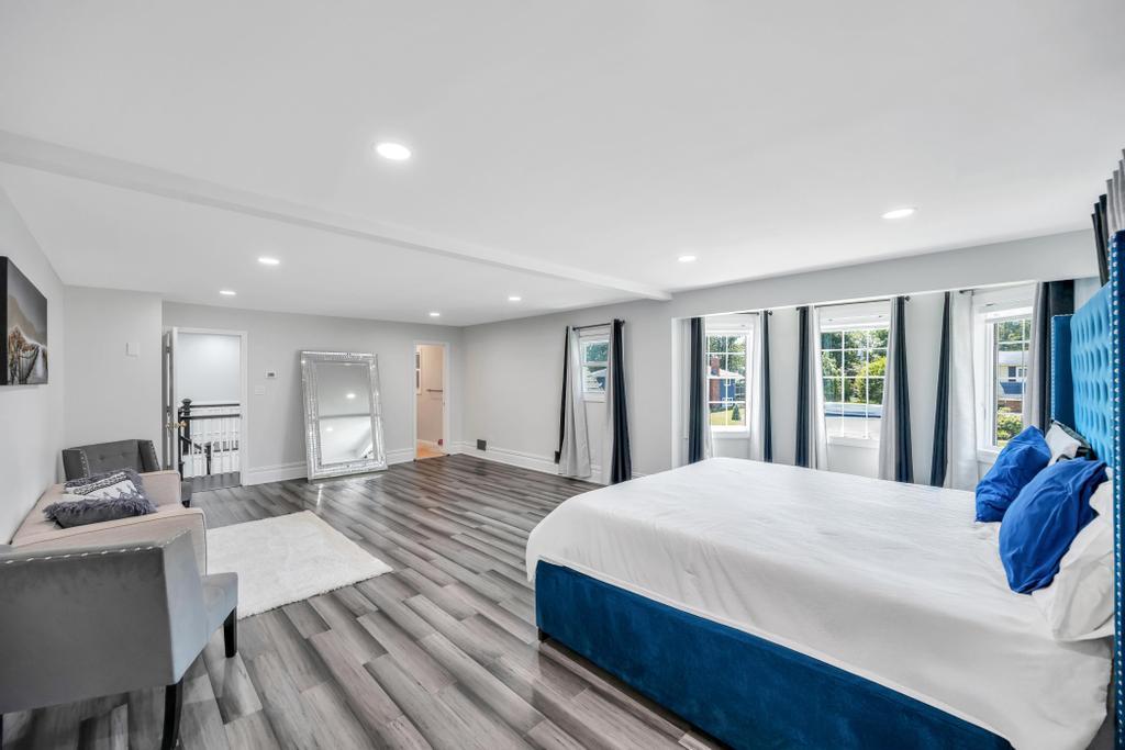 54 Pine Hill Lane, Dix Hills, NY 11746