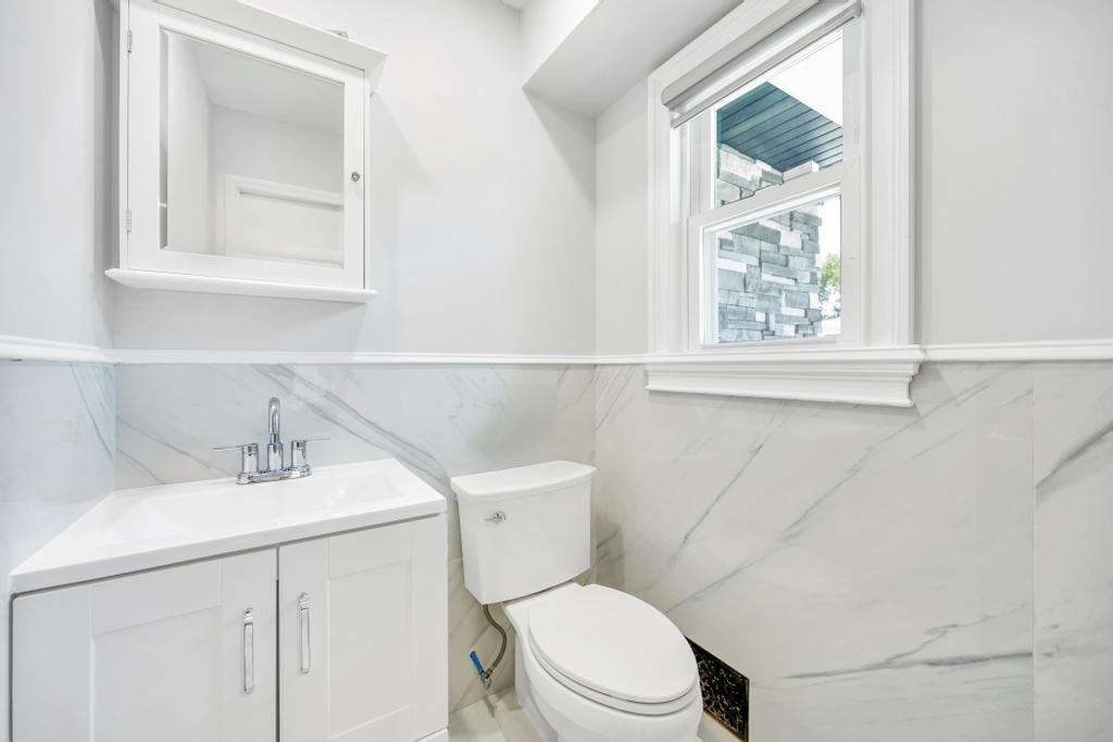 54 Pine Hill Lane, Dix Hills, NY 11746