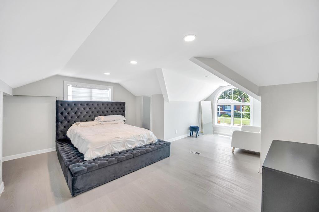 54 Pine Hill Lane, Dix Hills, NY 11746