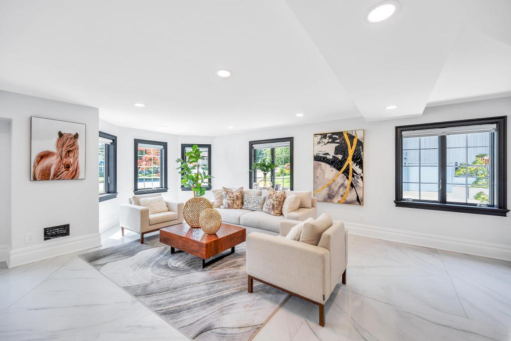 54 Pine Hill Lane, Dix Hills, NY 11746