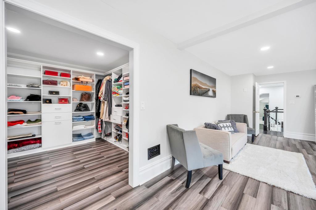 54 Pine Hill Lane, Dix Hills, NY 11746