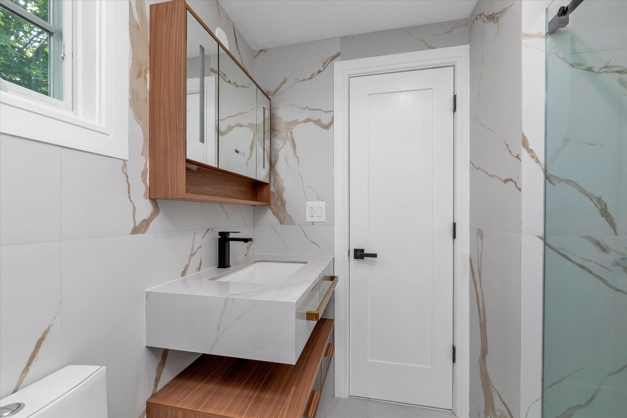 439 Bayview Avenue, Cedarhurst, NY 11516