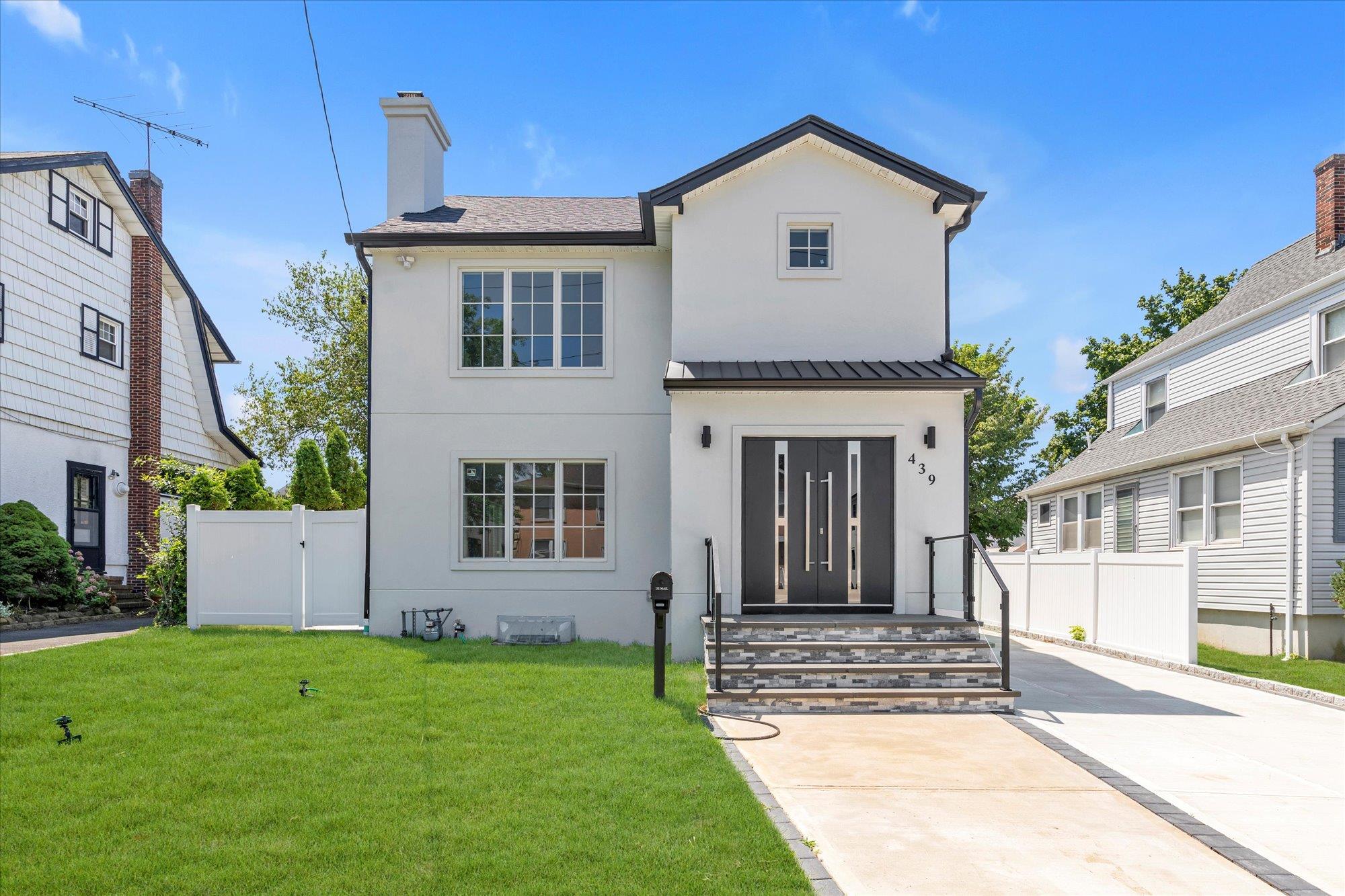 439 Bayview Avenue, Cedarhurst, NY 11516