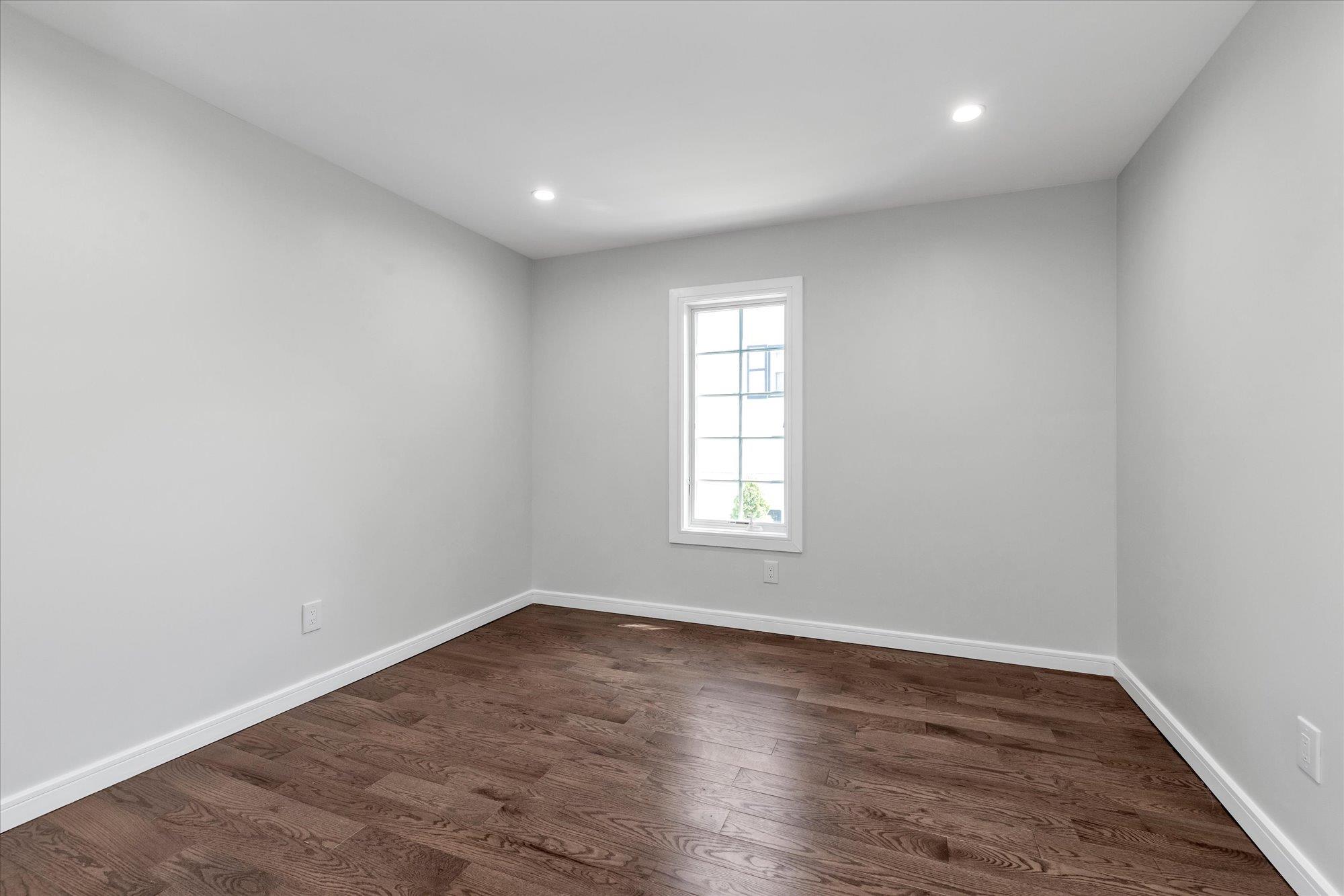 439 Bayview Avenue, Cedarhurst, NY 11516