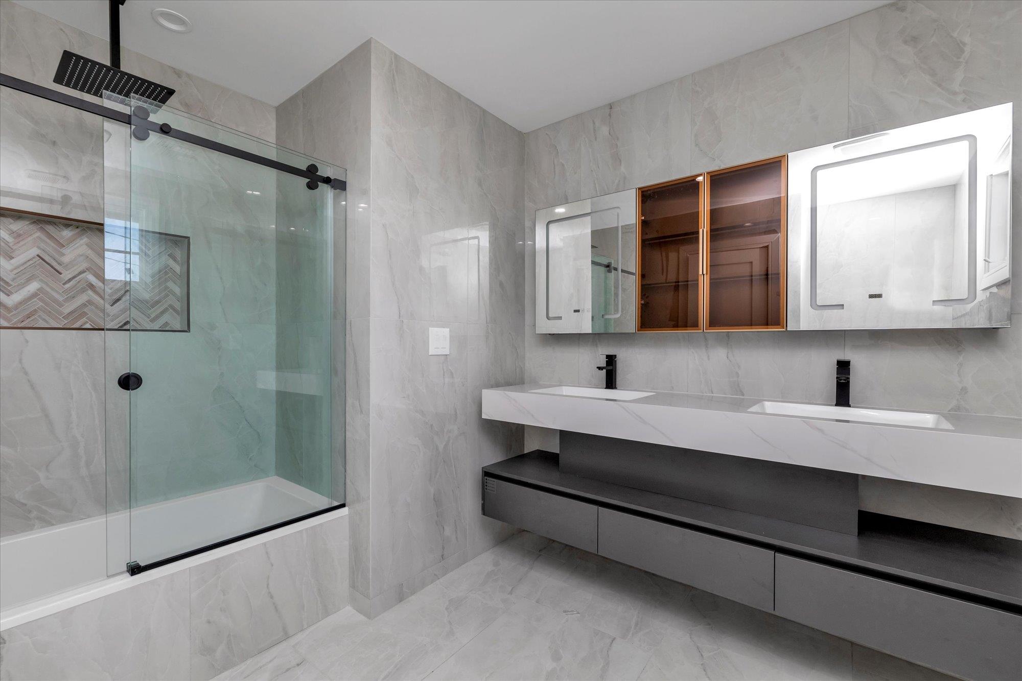 439 Bayview Avenue, Cedarhurst, NY 11516