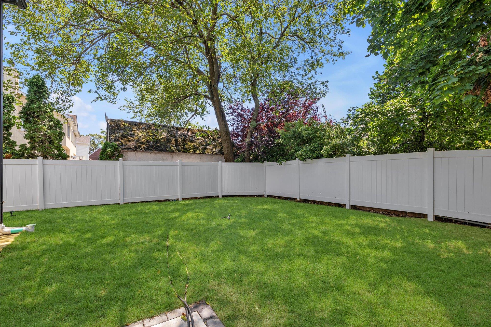 439 Bayview Avenue, Cedarhurst, NY 11516