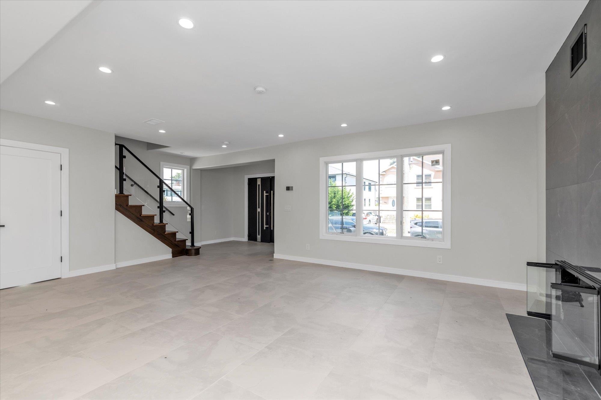 439 Bayview Avenue, Cedarhurst, NY 11516