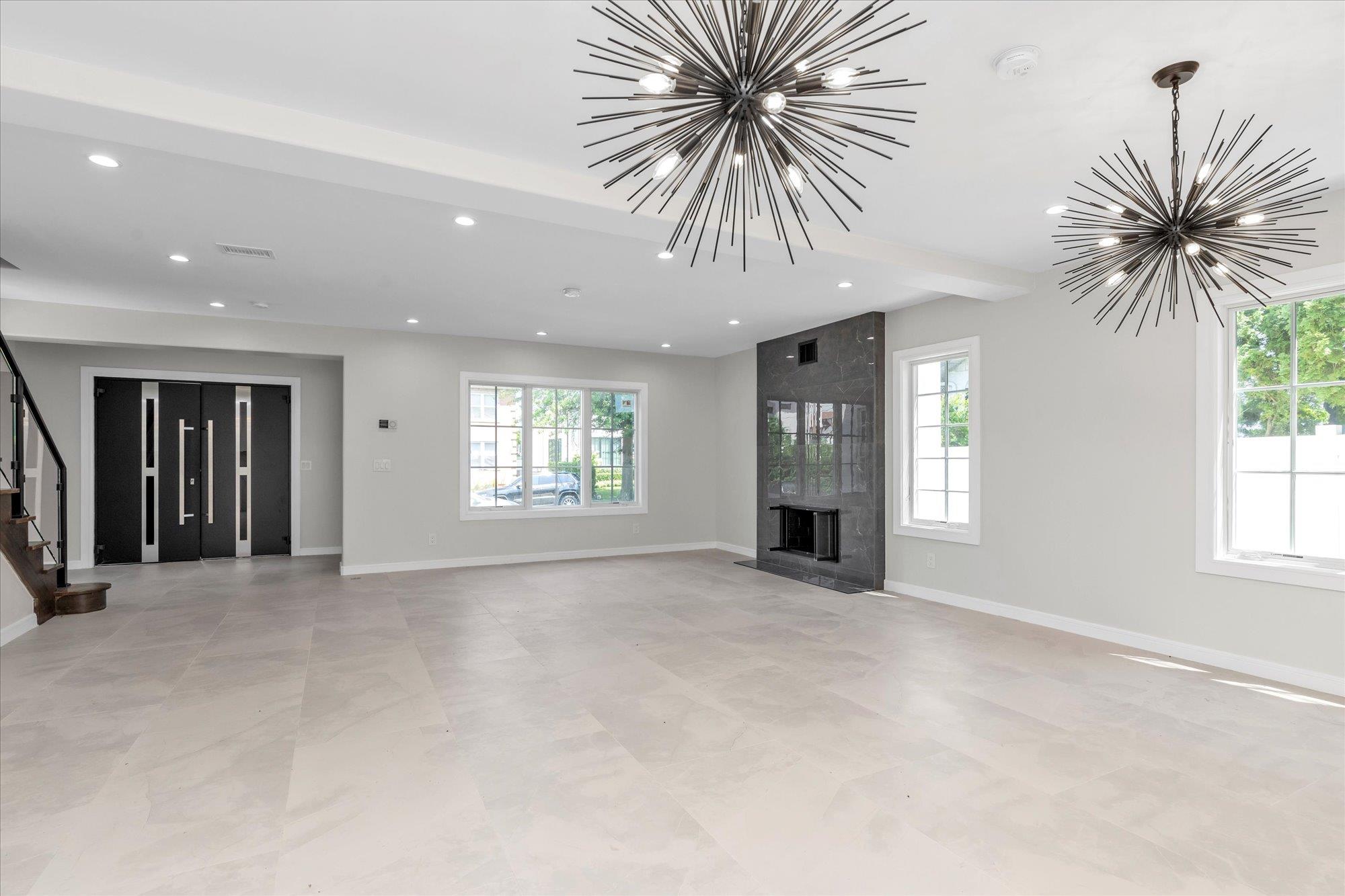 439 Bayview Avenue, Cedarhurst, NY 11516