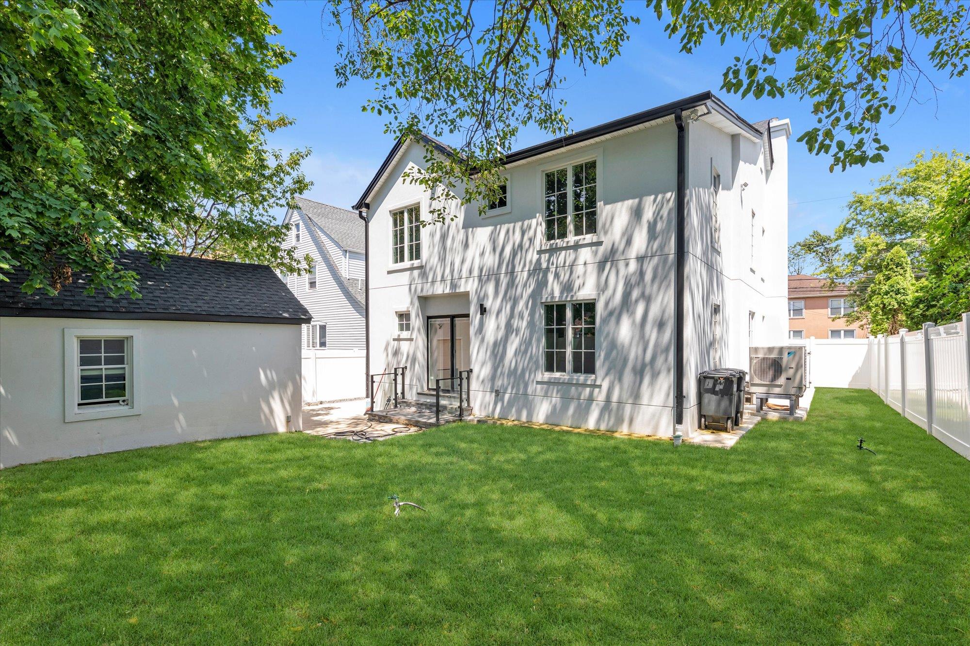 439 Bayview Avenue, Cedarhurst, NY 11516