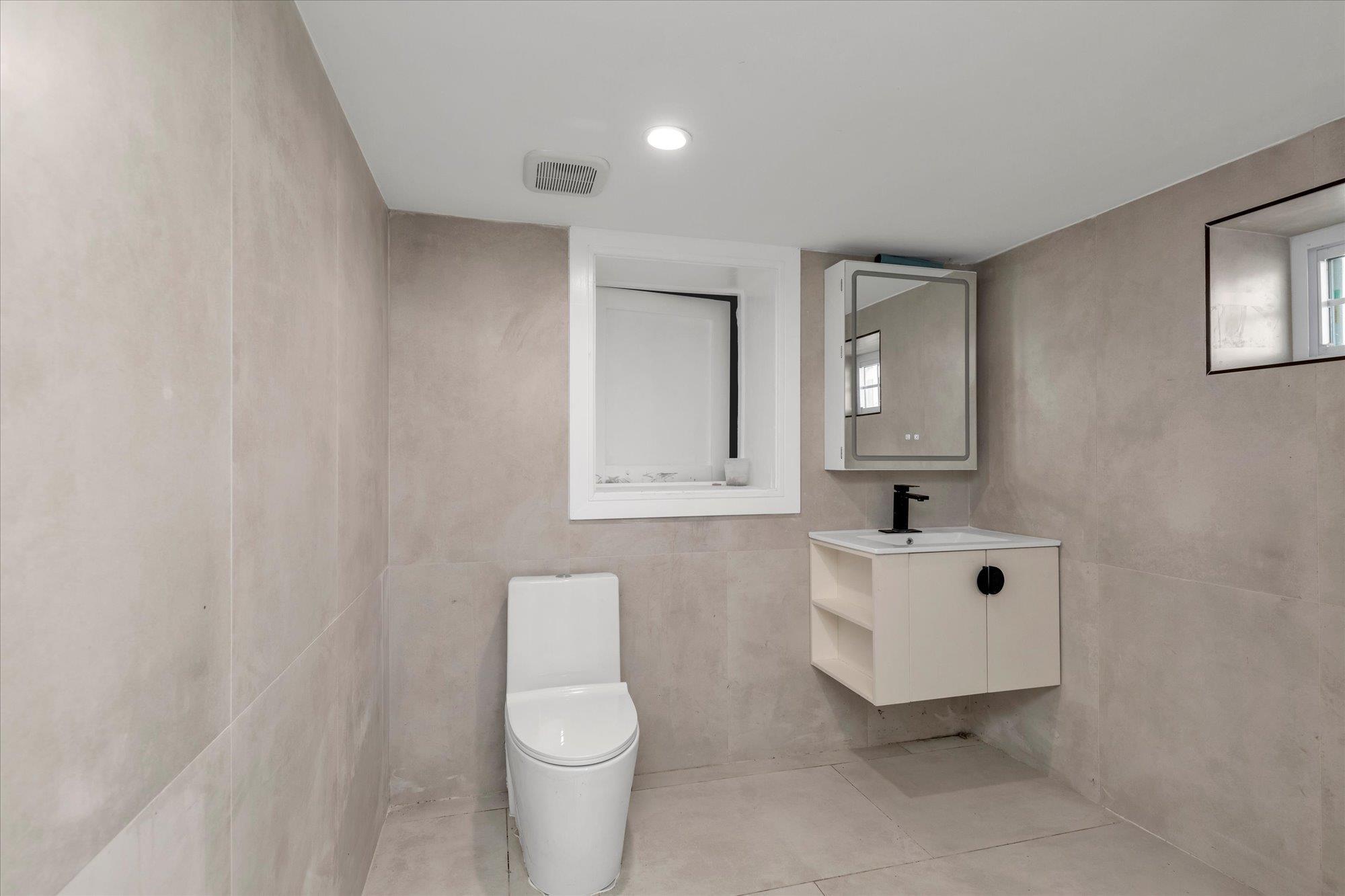 439 Bayview Avenue, Cedarhurst, NY 11516