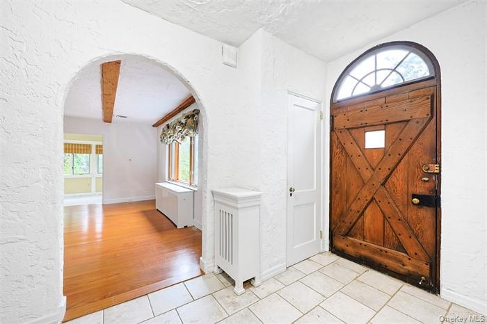 3 Buckingham Place, Great Neck, NY 11021