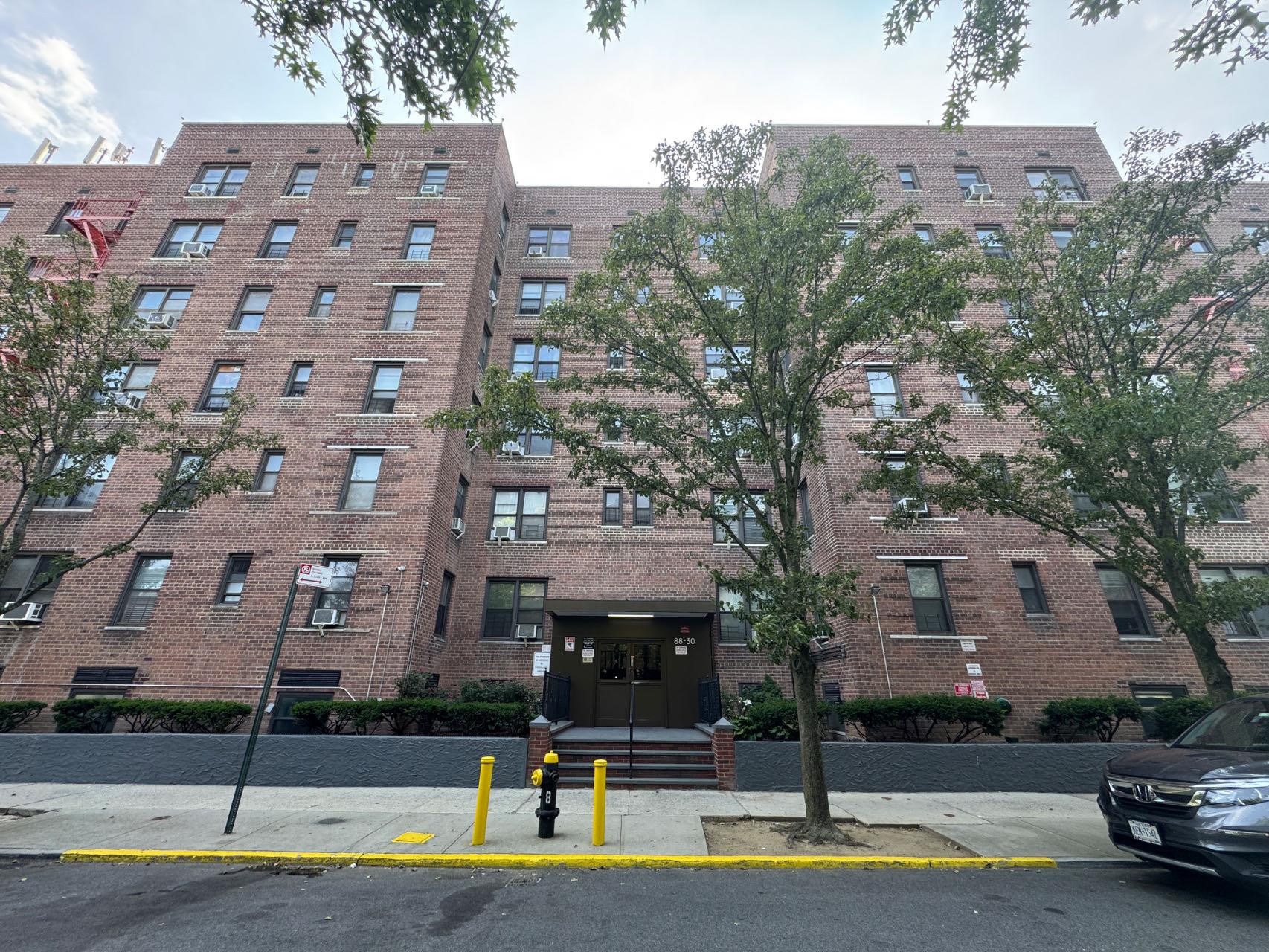 8830 182nd Street # 3F, Hollis, NY 11423